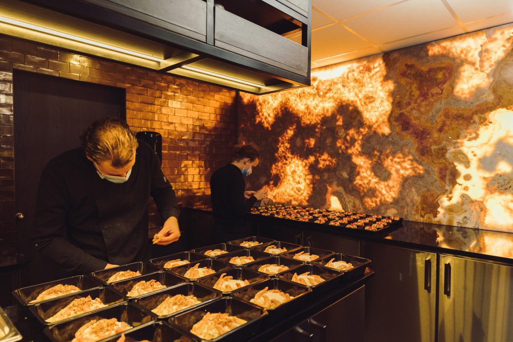 Visspecialiteiten en traiteurzaak Van Oursouw